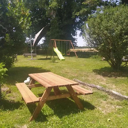 Ressourcez-vous Dans Cette Ferme Avec Cheminee, Jardin, Terrasse Couverte Et Equipements Modernes - Fr-1-489-435 Hébergement de vacances